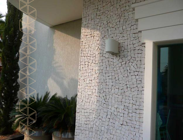 Pedra Portuguesa Branca  Fachada muro, Pedras portuguesas, Revestimento de  pedra