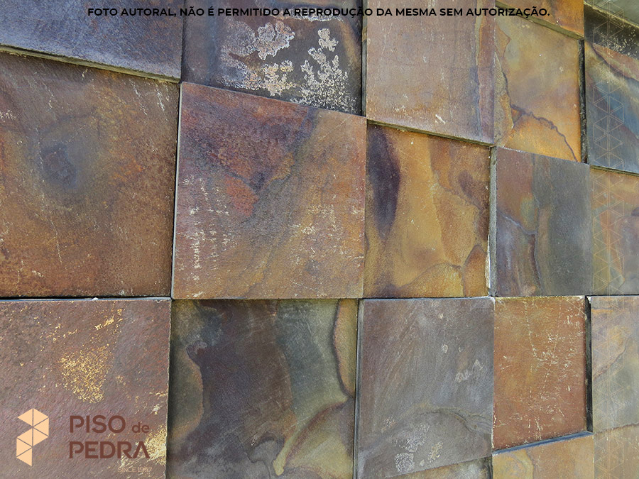 Muro Revestido com Pedra Ferro 15x15 - Decor Pedras