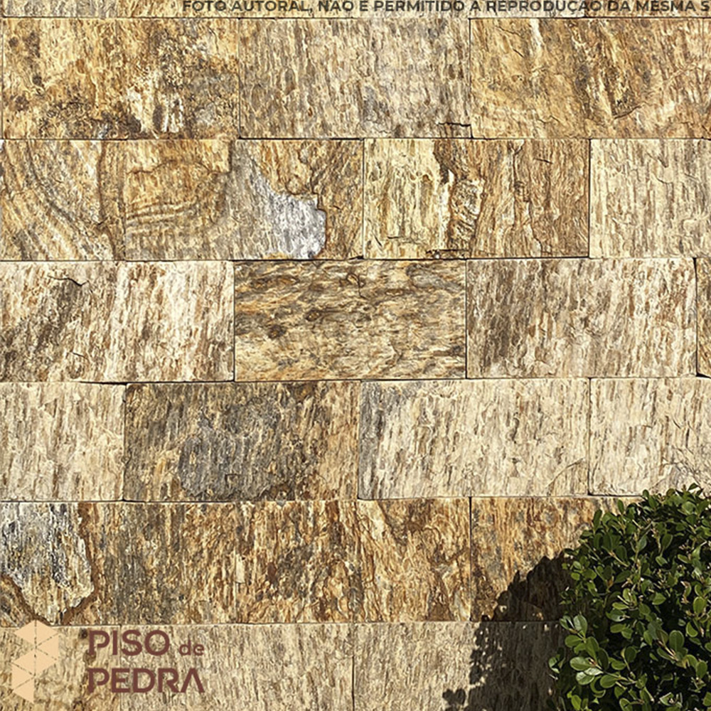 Parede de muro com Pedra Madeira Amarelo Ouro Irregular - Decor Pedras