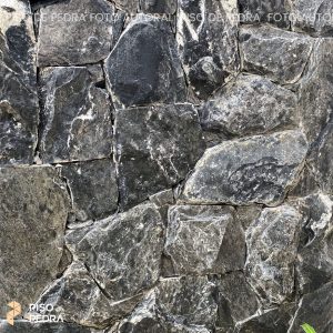 Moledo Nero Irregular Stone